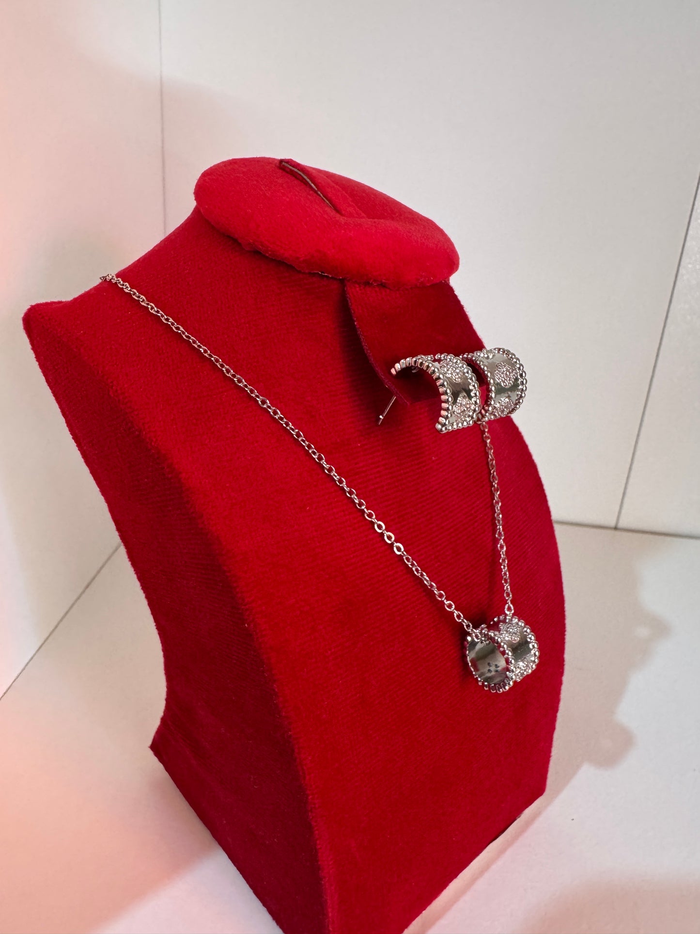 Conjunto trendy plateado