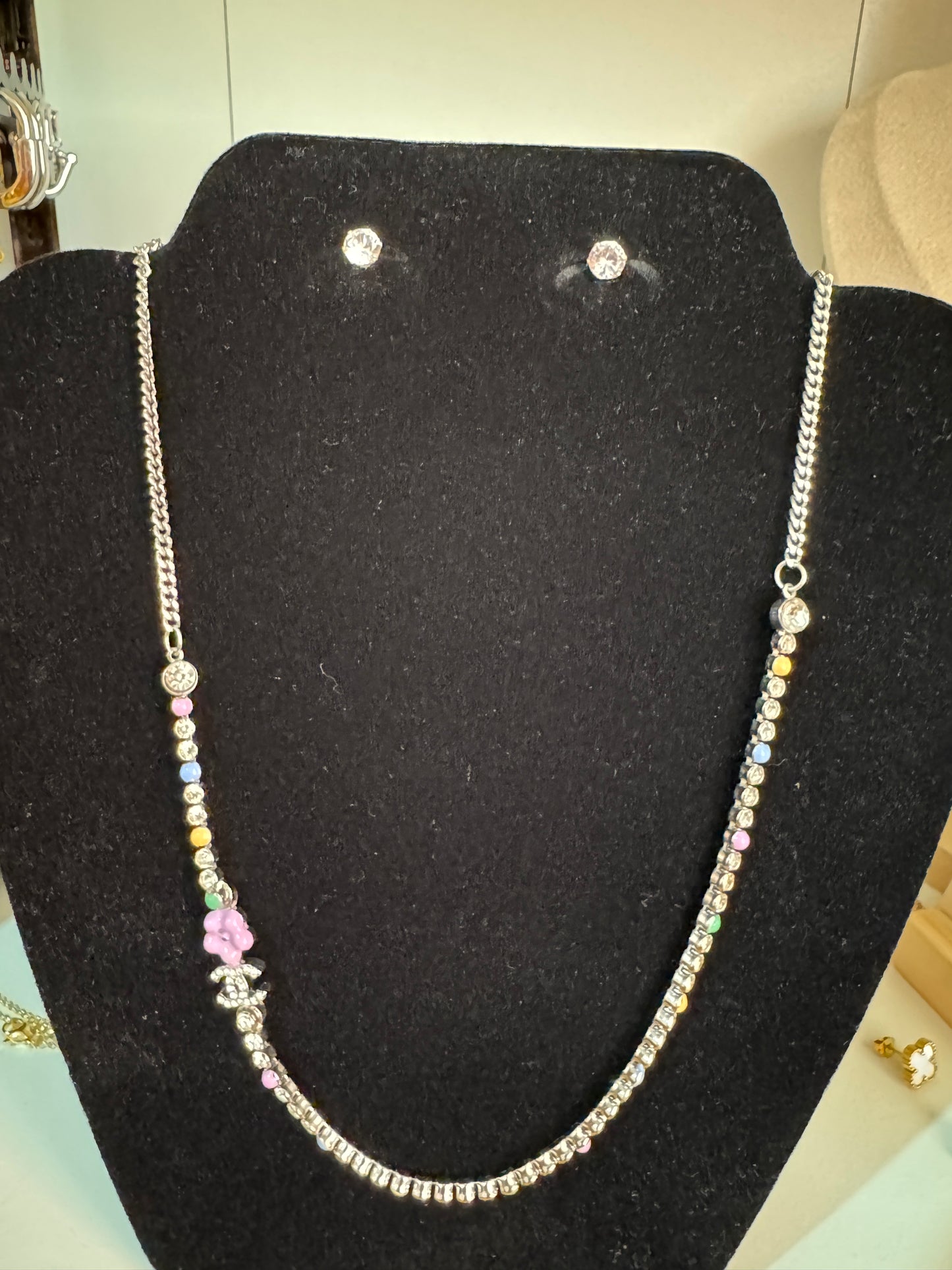 Collar chan plateado