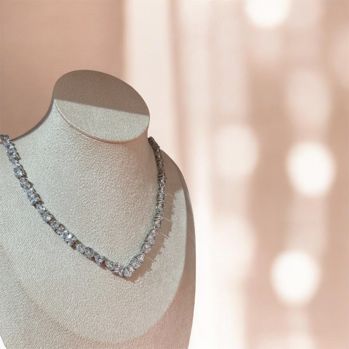 Collar brillante svar grabado