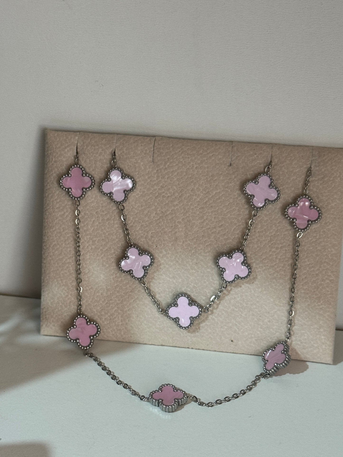 Collares trébol
