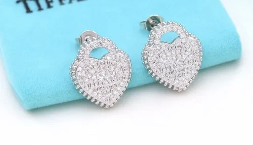 Pendientes plateados tifa