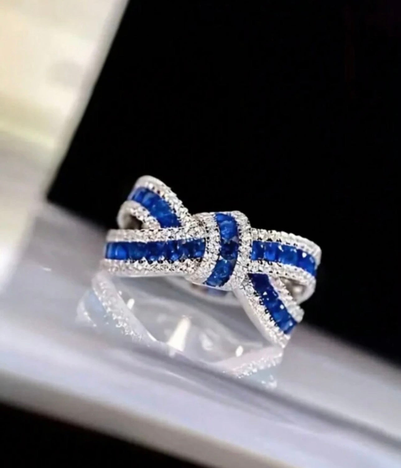 Anillo lazito