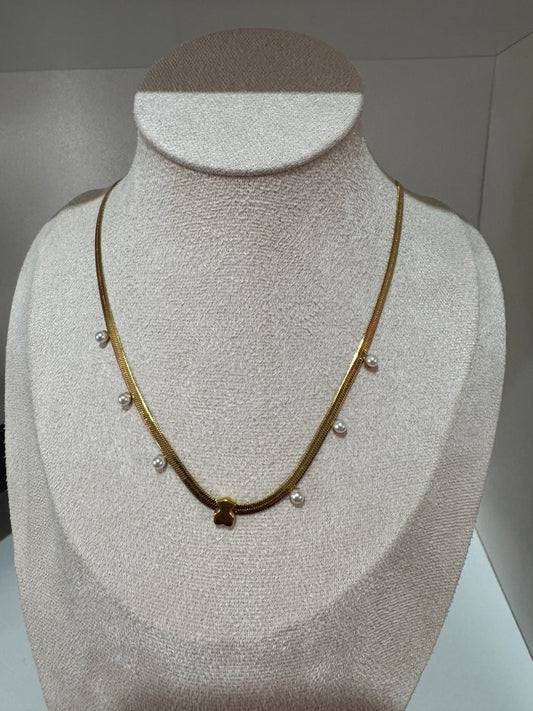 Collar oso perla